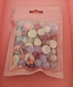 mix bag of hard flat back flowers